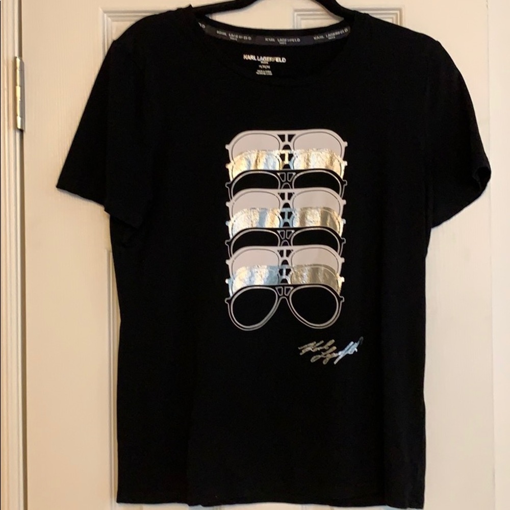 Karl Lagerfeld short sleeve t-shirt, gently used.